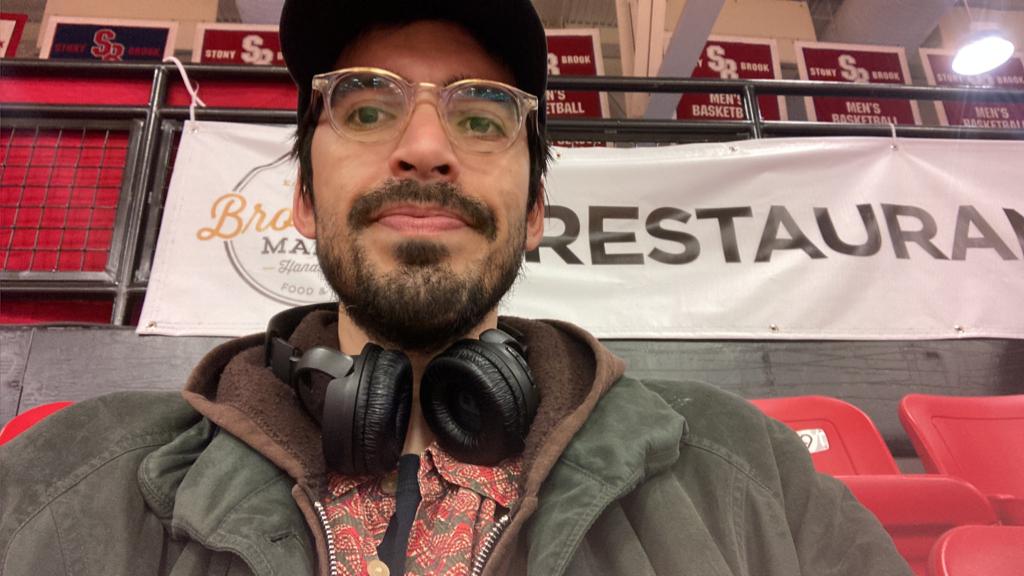 Image of Jose Baeza outside in urban setting