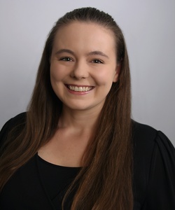Headshot of Darcey Evans