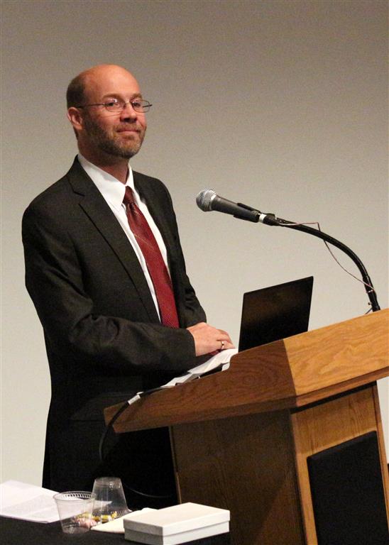 Dean Adams introducing Dr. O'Higgins' Rohlf Medal lecture