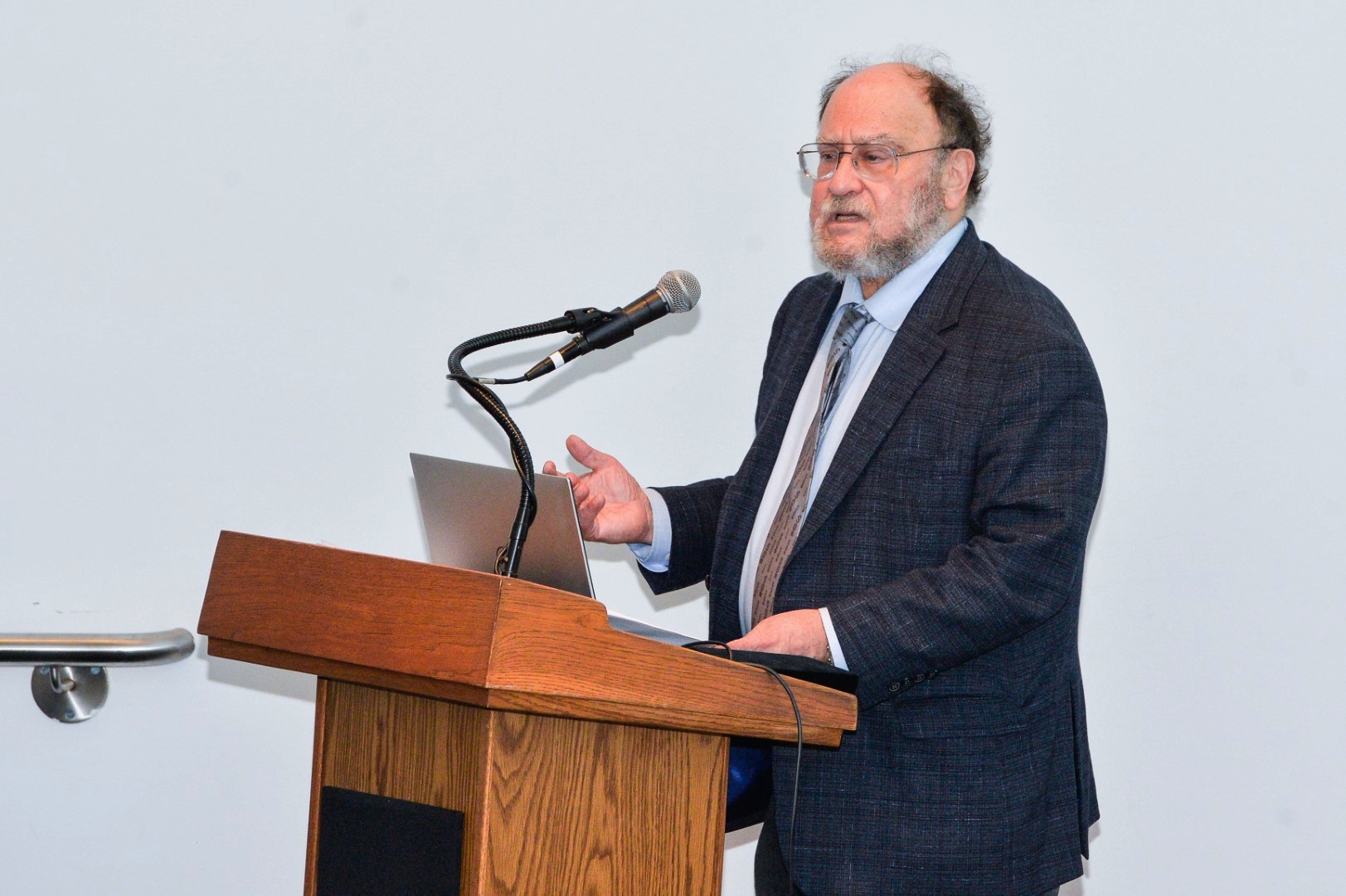 Fred L. Bookstein introducing Dr. Richtsmeier's Rohlf Medal lecture