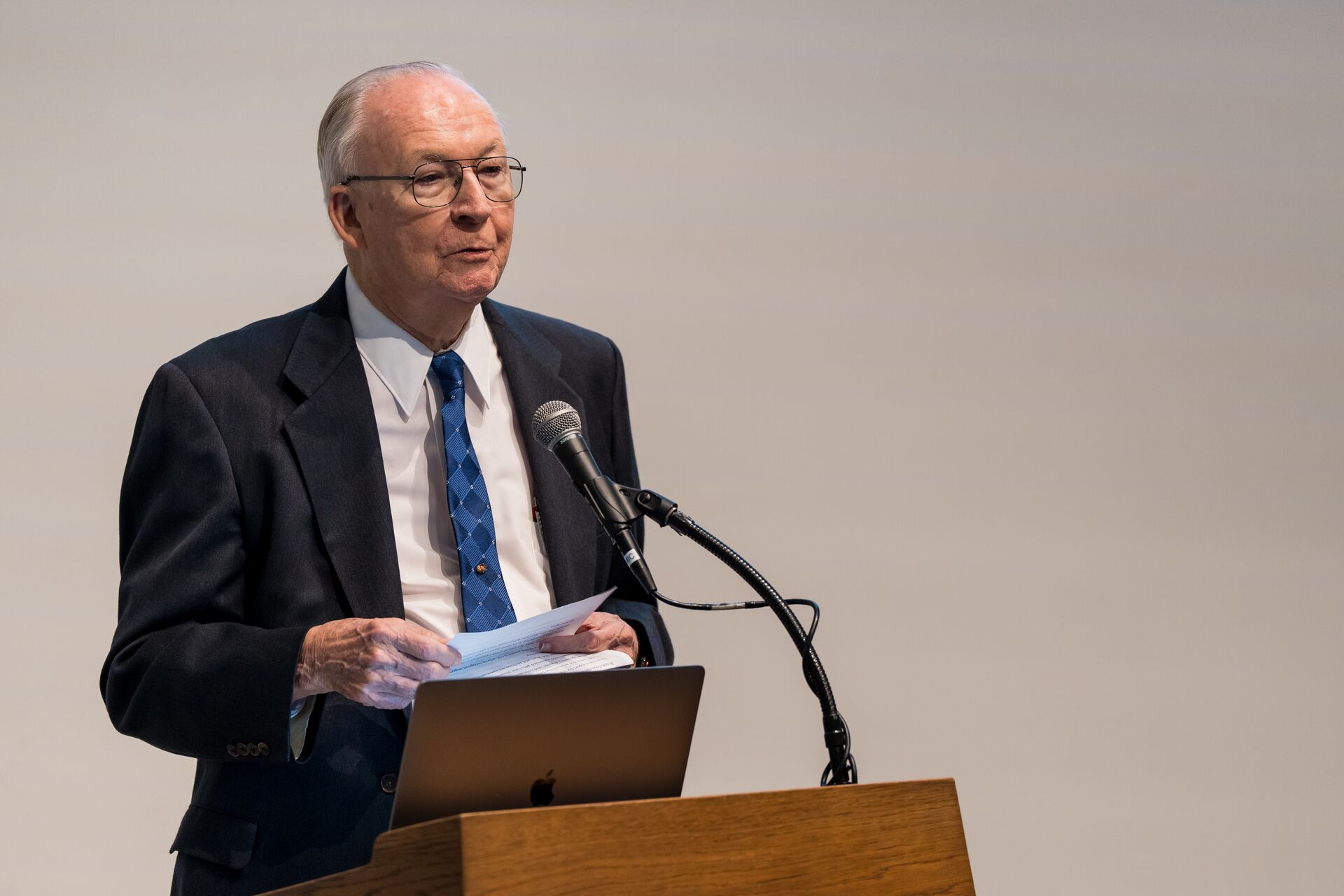 F. James Rohlf at the podium introducing Philipp Mitteroecker