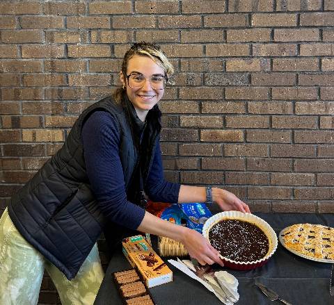 Melanie Cragan with a pie