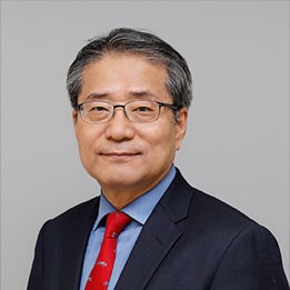 Young-June Kwon portrait