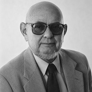 Headshot of Thomas Irvine