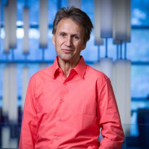 Headshot of Klaus Mueller
