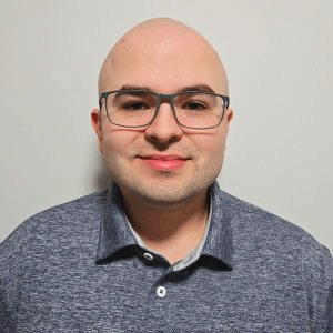 Headshot of Daniel DeLayo