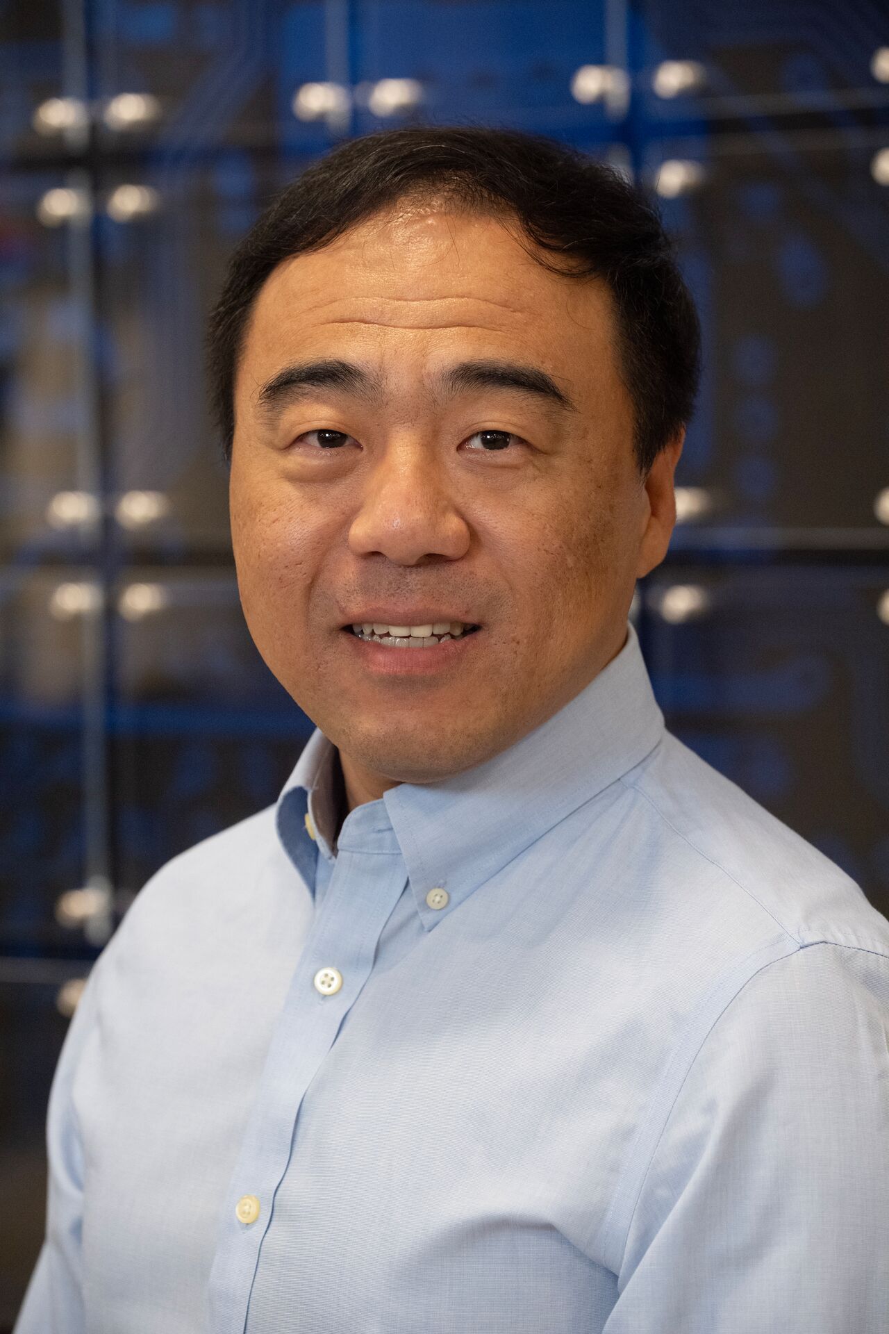 Headshot of Dr. Lifeng Wang