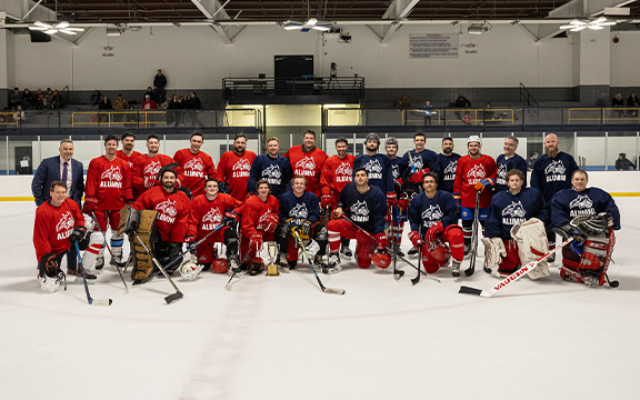 Men's Ice Hockey team group picture