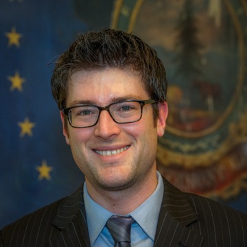 Matthew Trieber’02 portrait