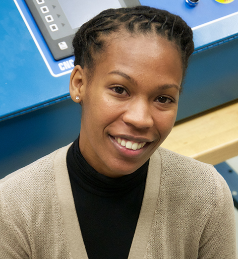 Sabrina Thompson’07 portrait