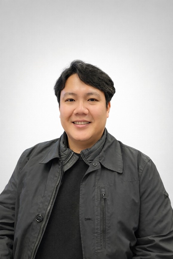 Dr. Yung Kim portrait