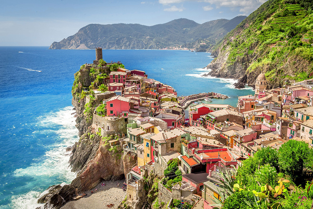 Image of the coastline in Italy