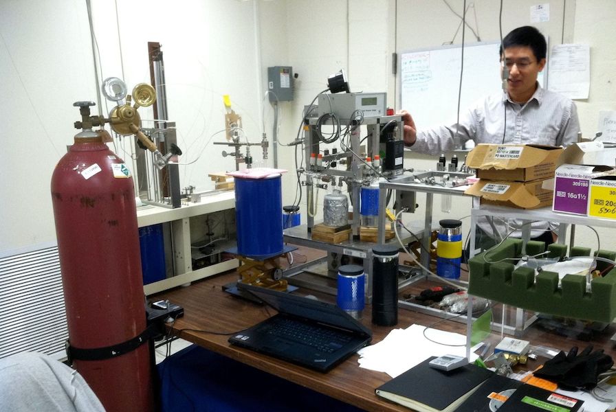 Graduate student working in an atmospheric chemistry lab