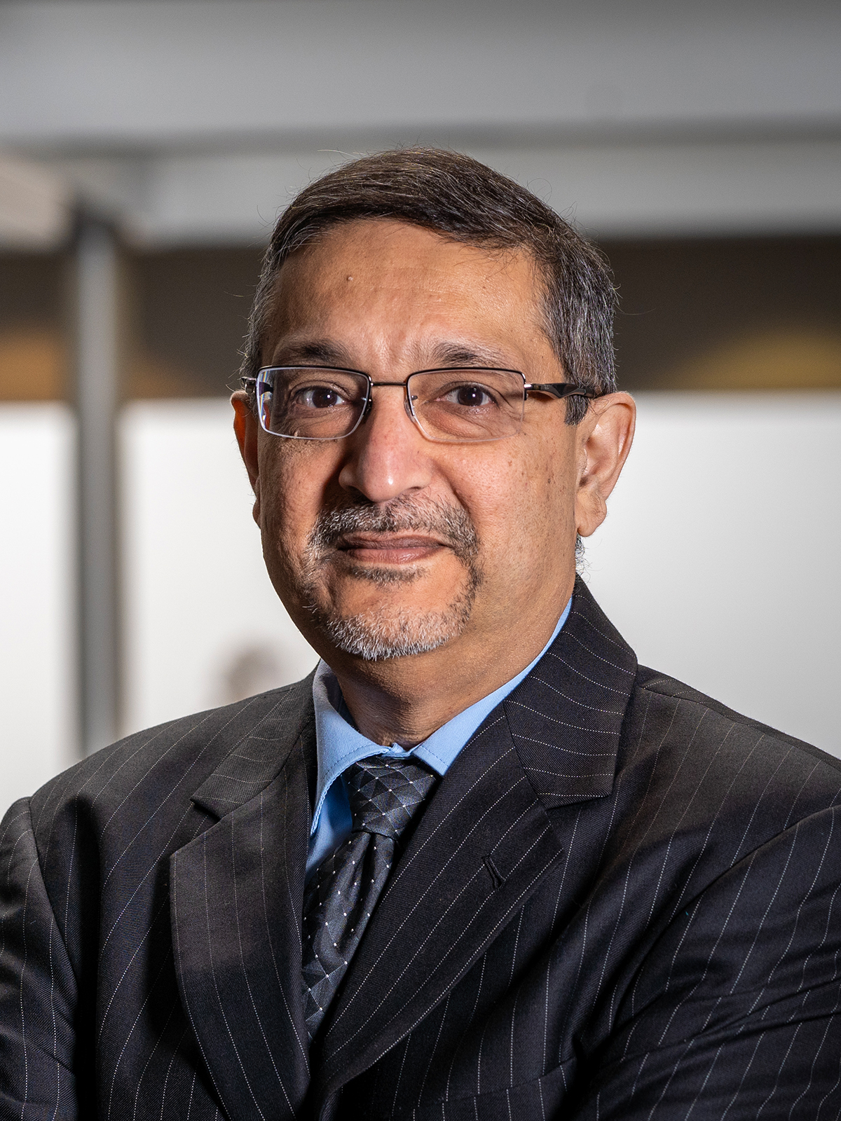 headshot of Haresh Gurnani