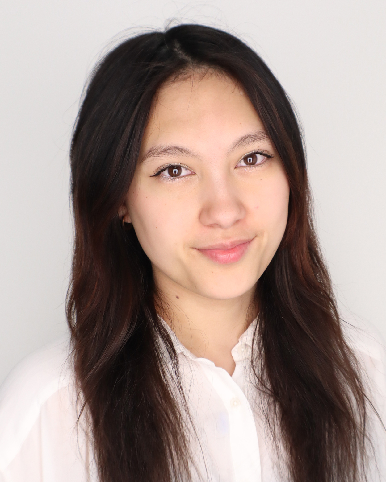Sophia Bronder-Chang Headshot