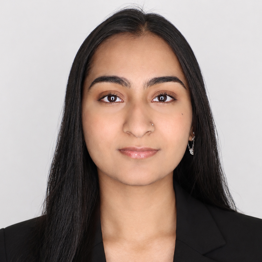 Headshot of Maham Khalid