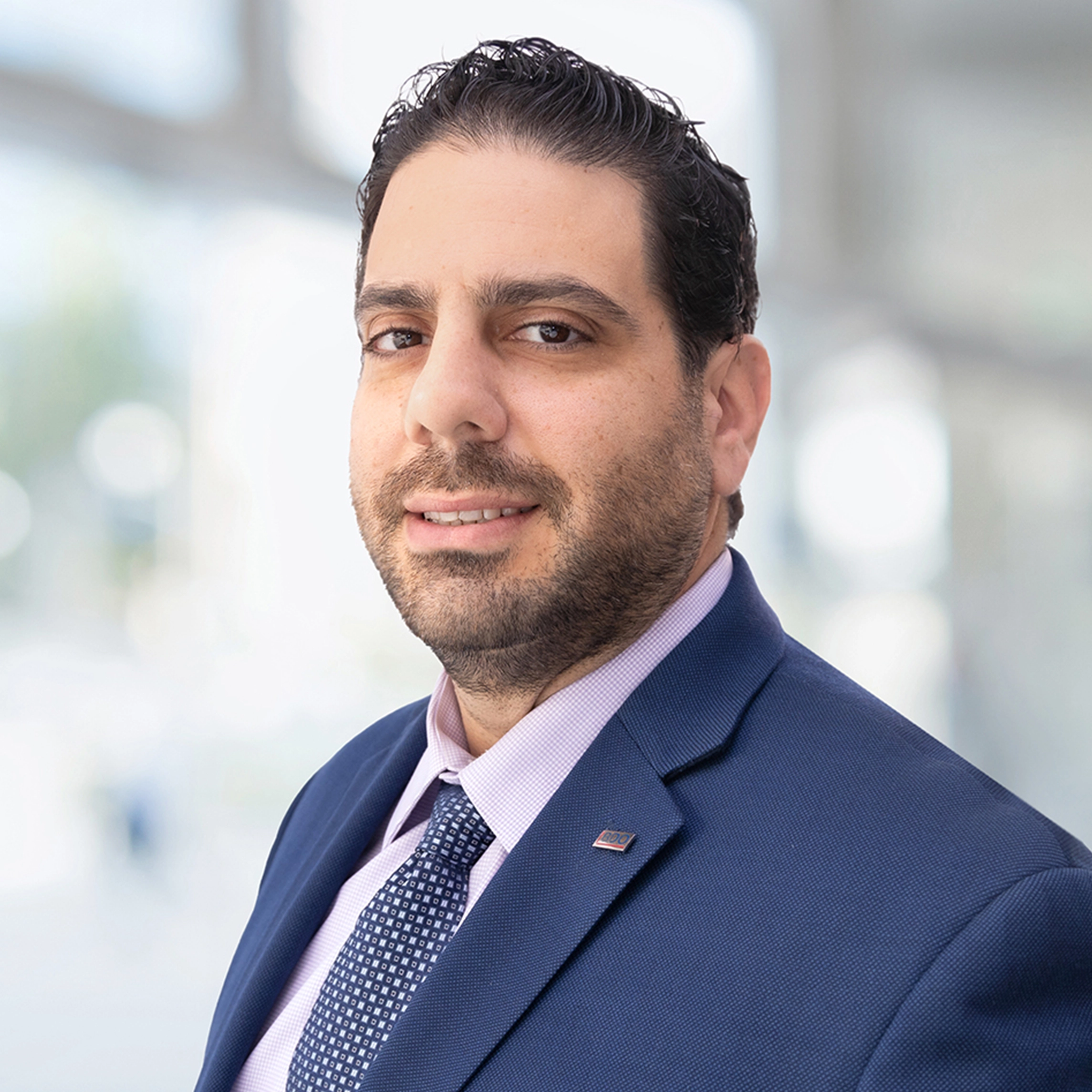 Peter Diakovasilis Headshot
