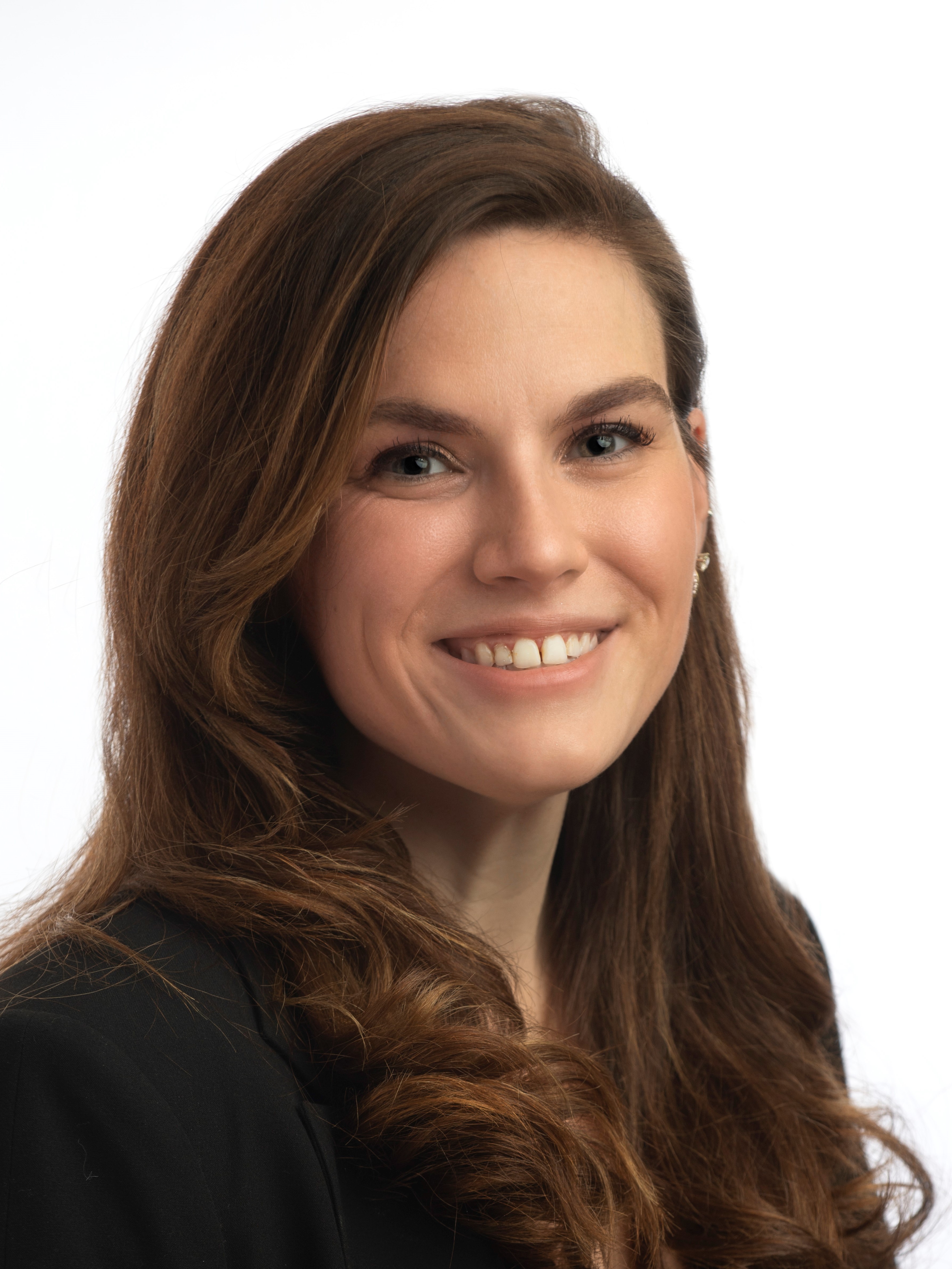 Kelli-Anne Cerini Headshot