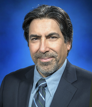Headshot of Louis Pena