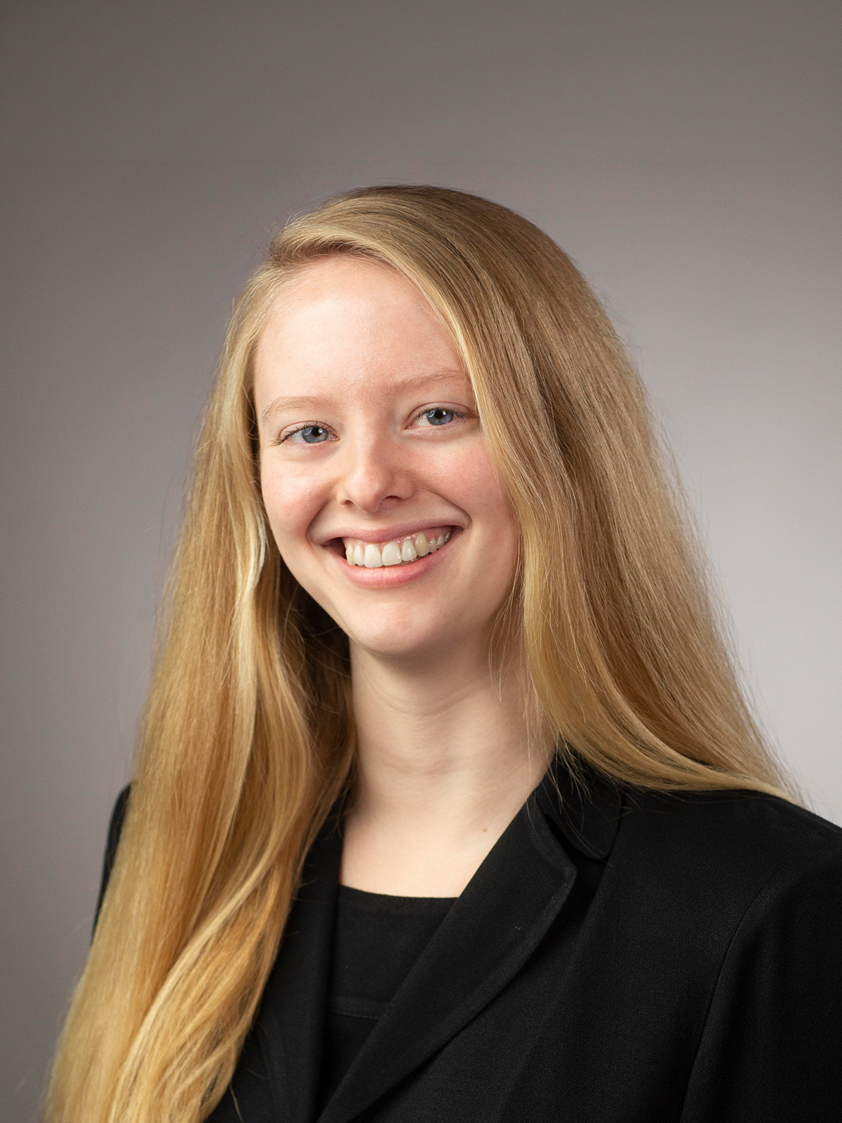 Headshot of Victoria Lowe
