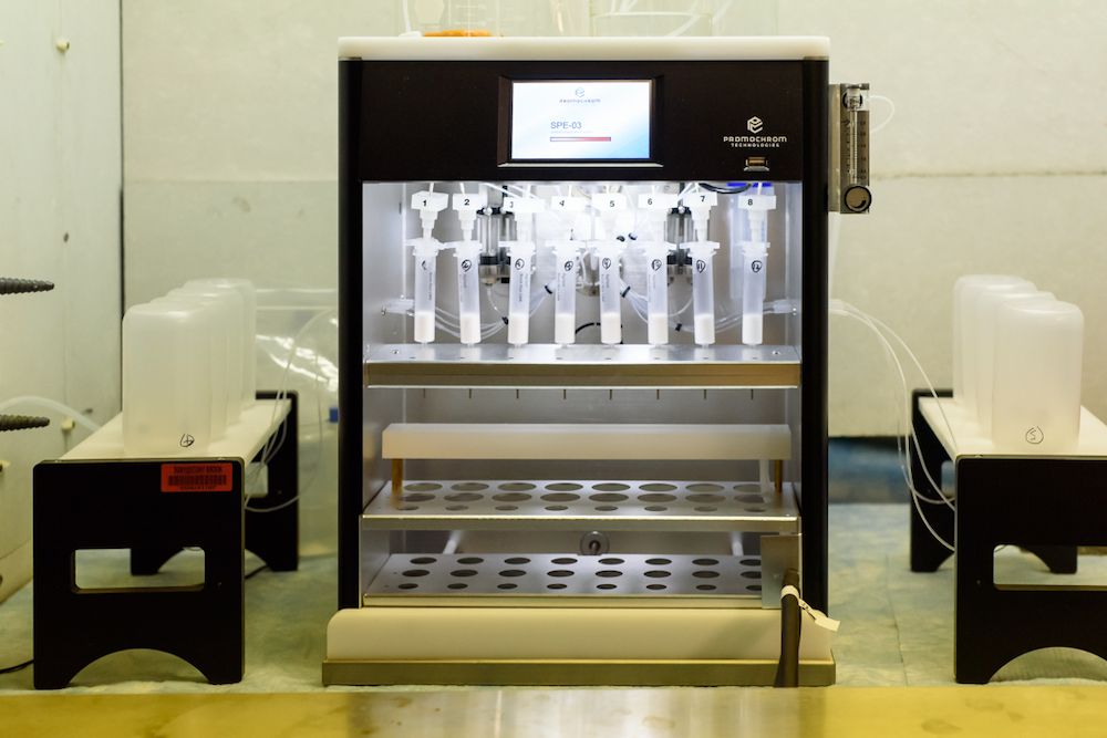 Research Equipment - Automated 8-Channel Solid-Phase Extraction System