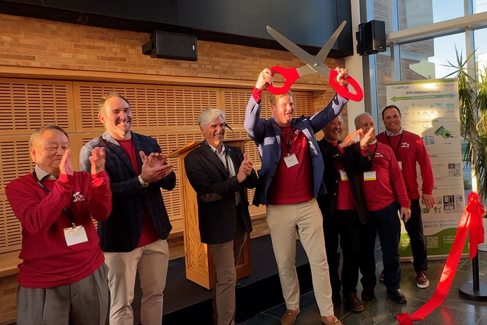 SWFTLabs with Scissors