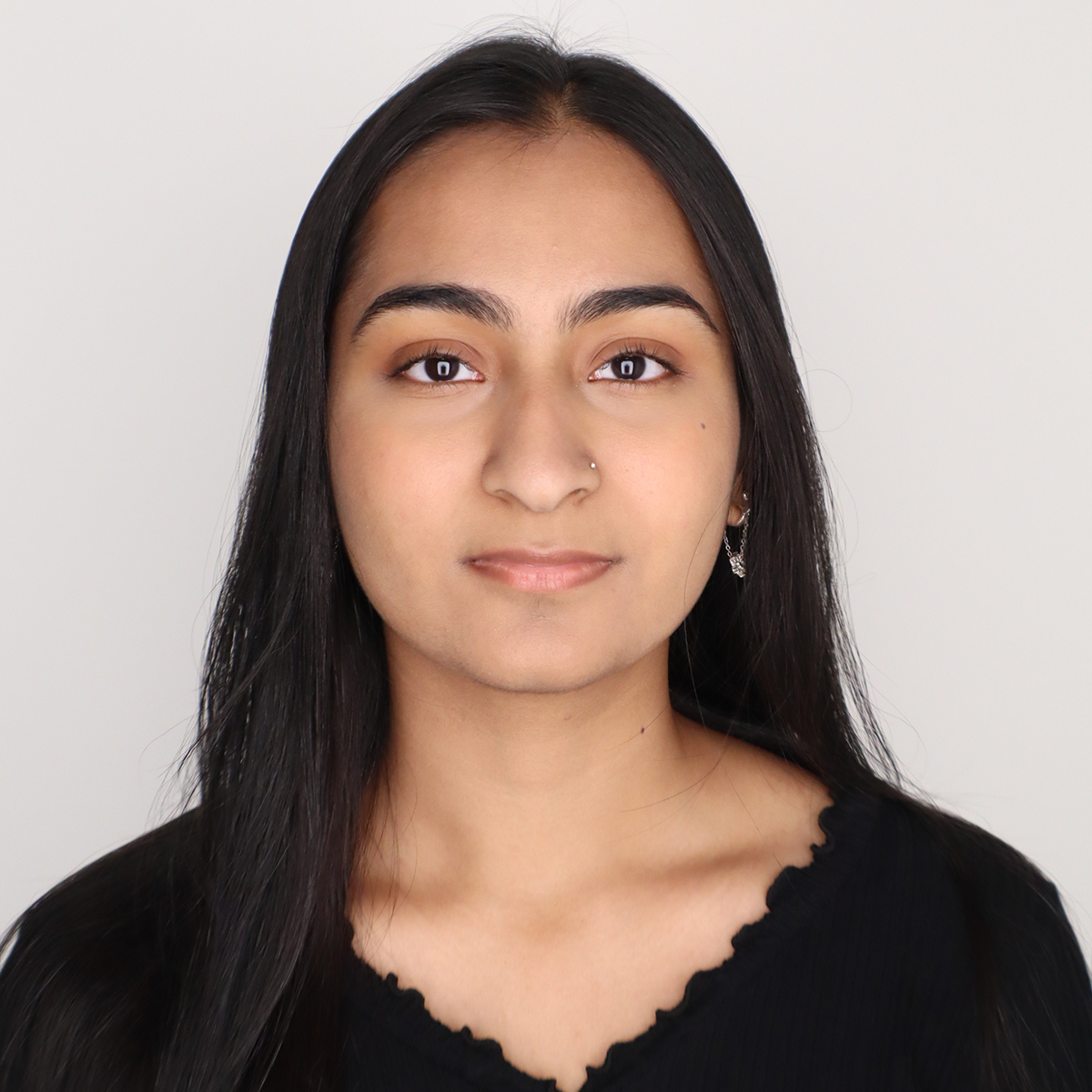 Headshot of Maham Khalid