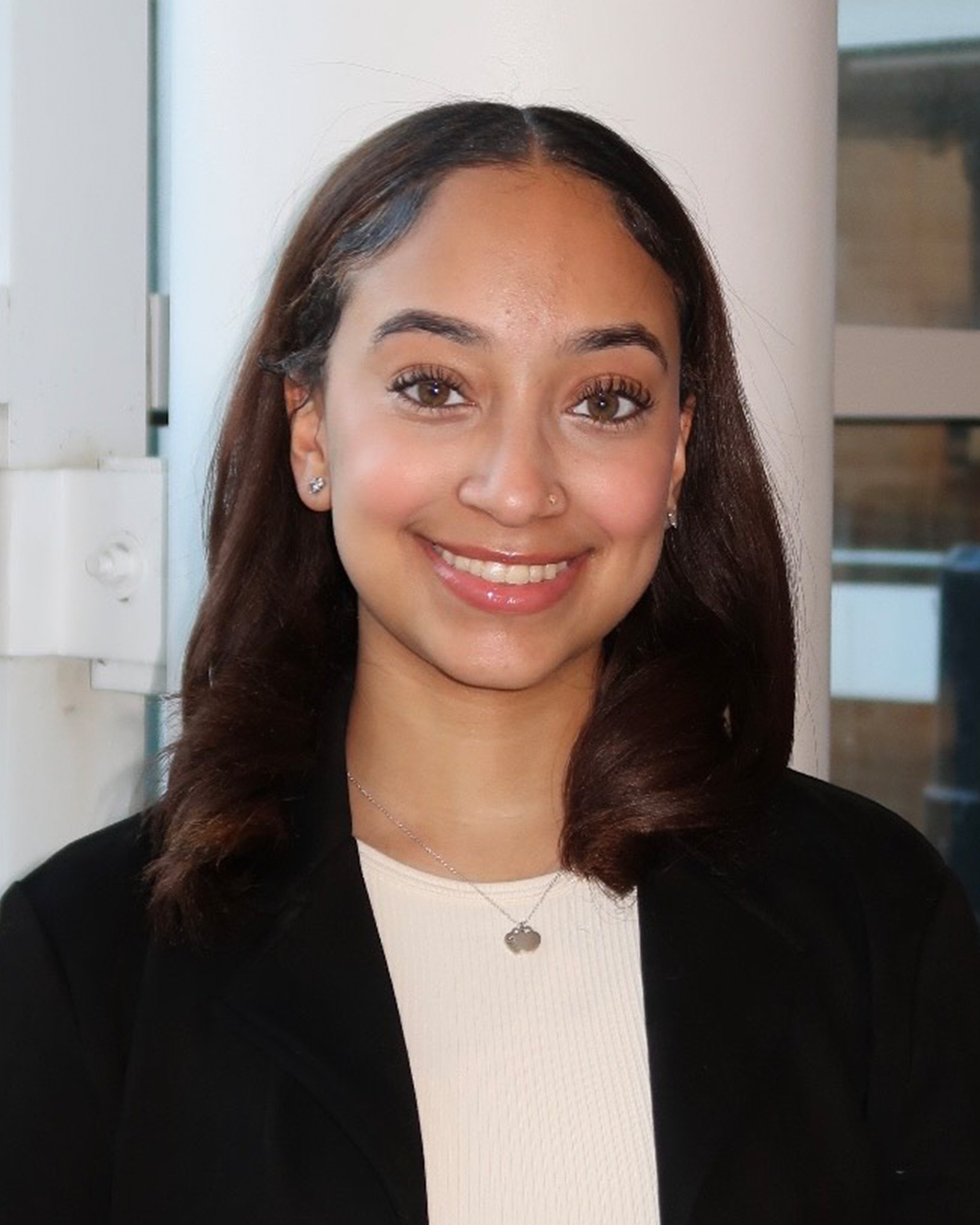 Shania Squires Headshot