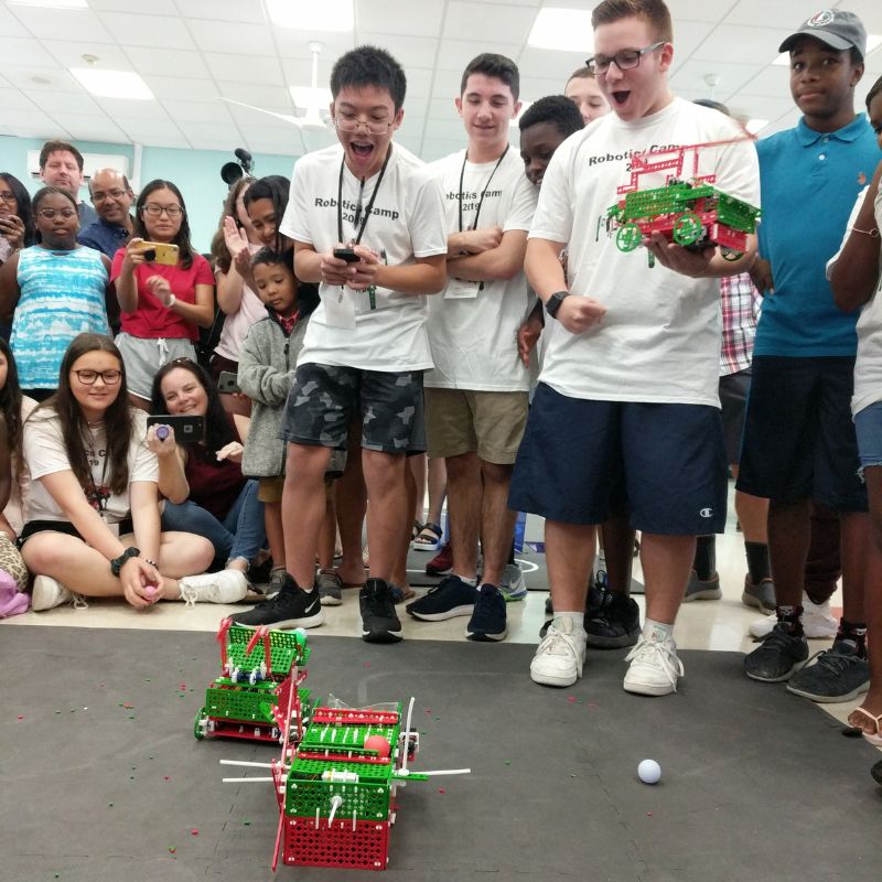 robotics camp with SnappyXO robots