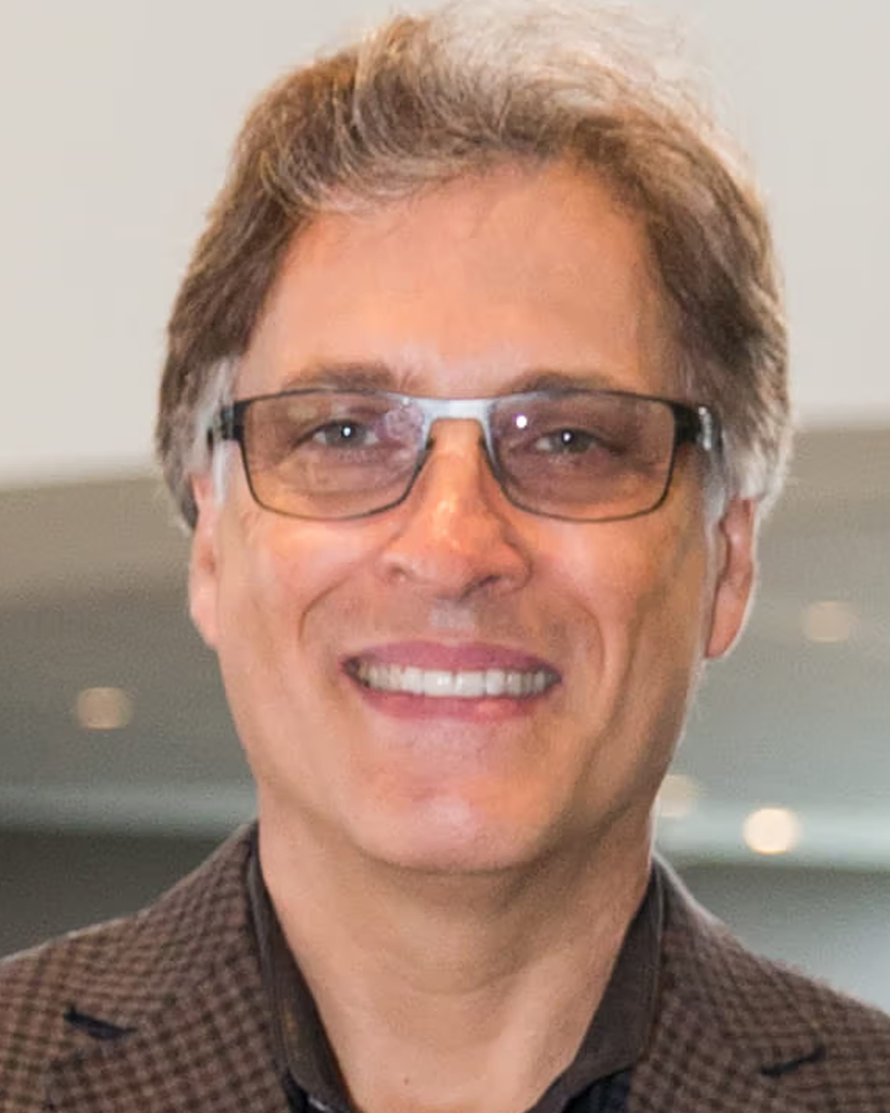 Brian Uzzi Headshot
