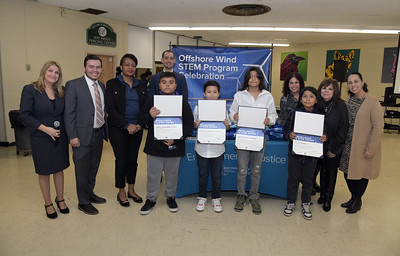 Derek with Brentwood students