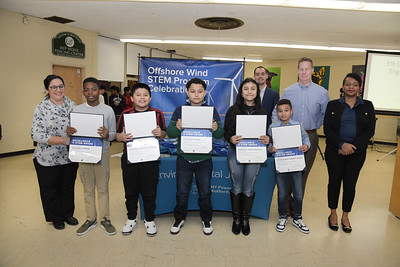 Derek with Brentwood students
