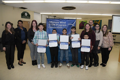 Derek with Brentwood students