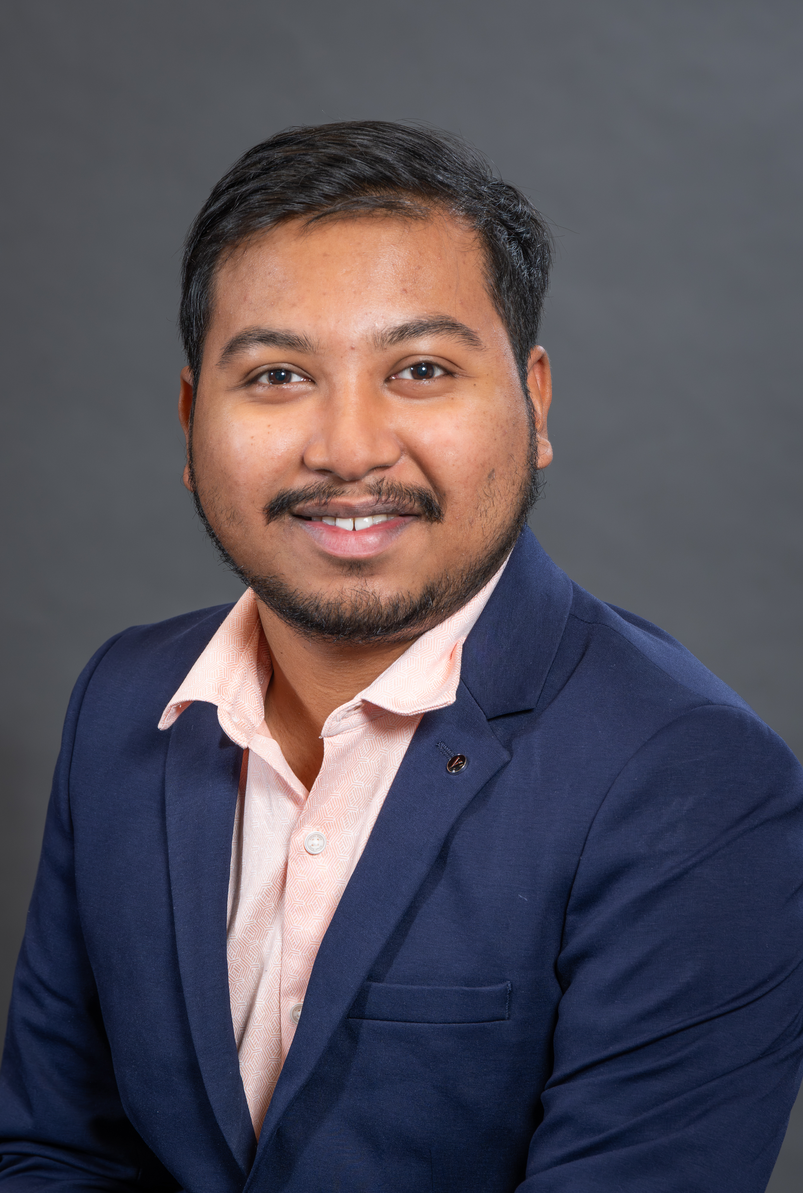 Antak Roychowdhury headshot
