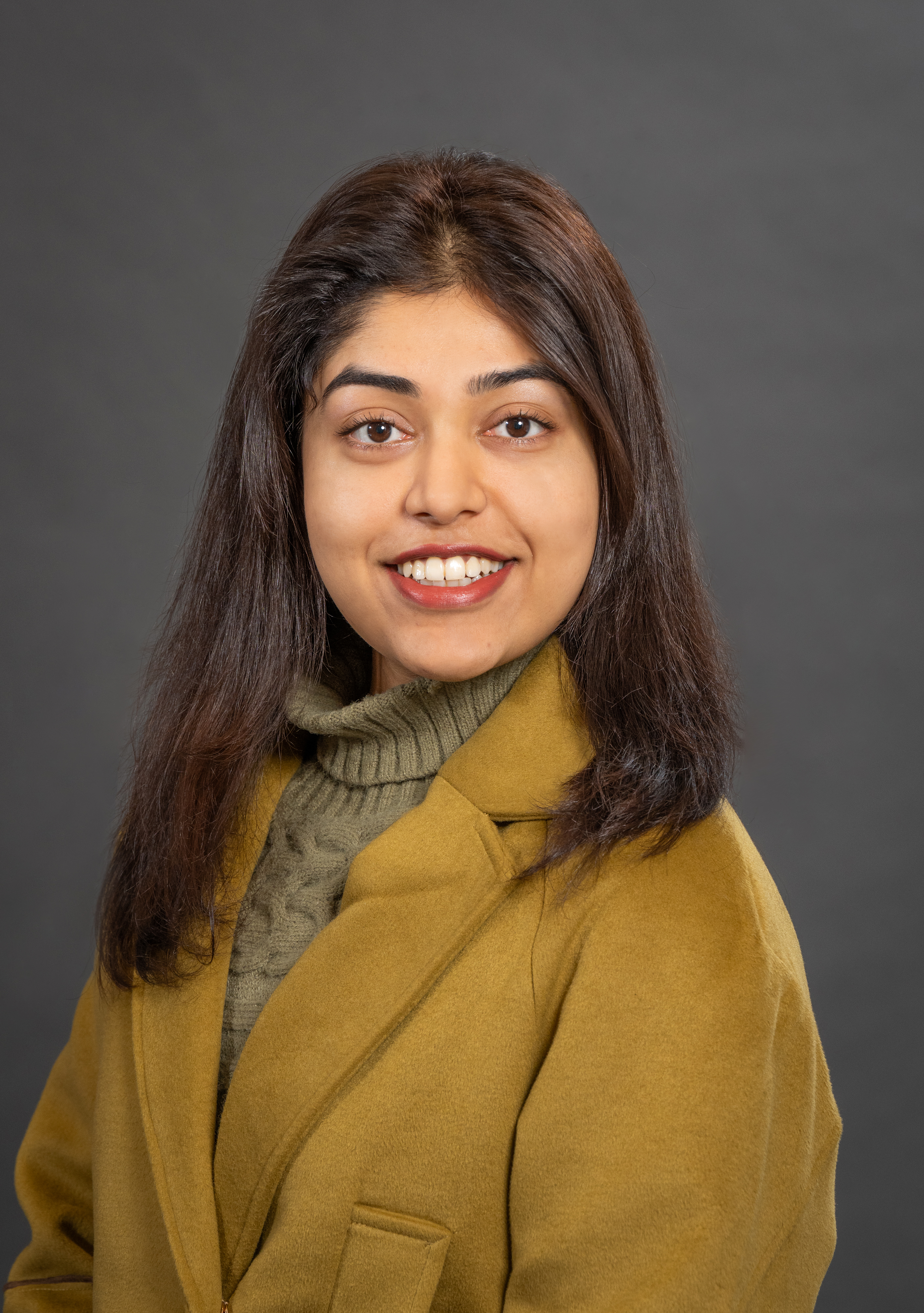 Amna Saleem headshot