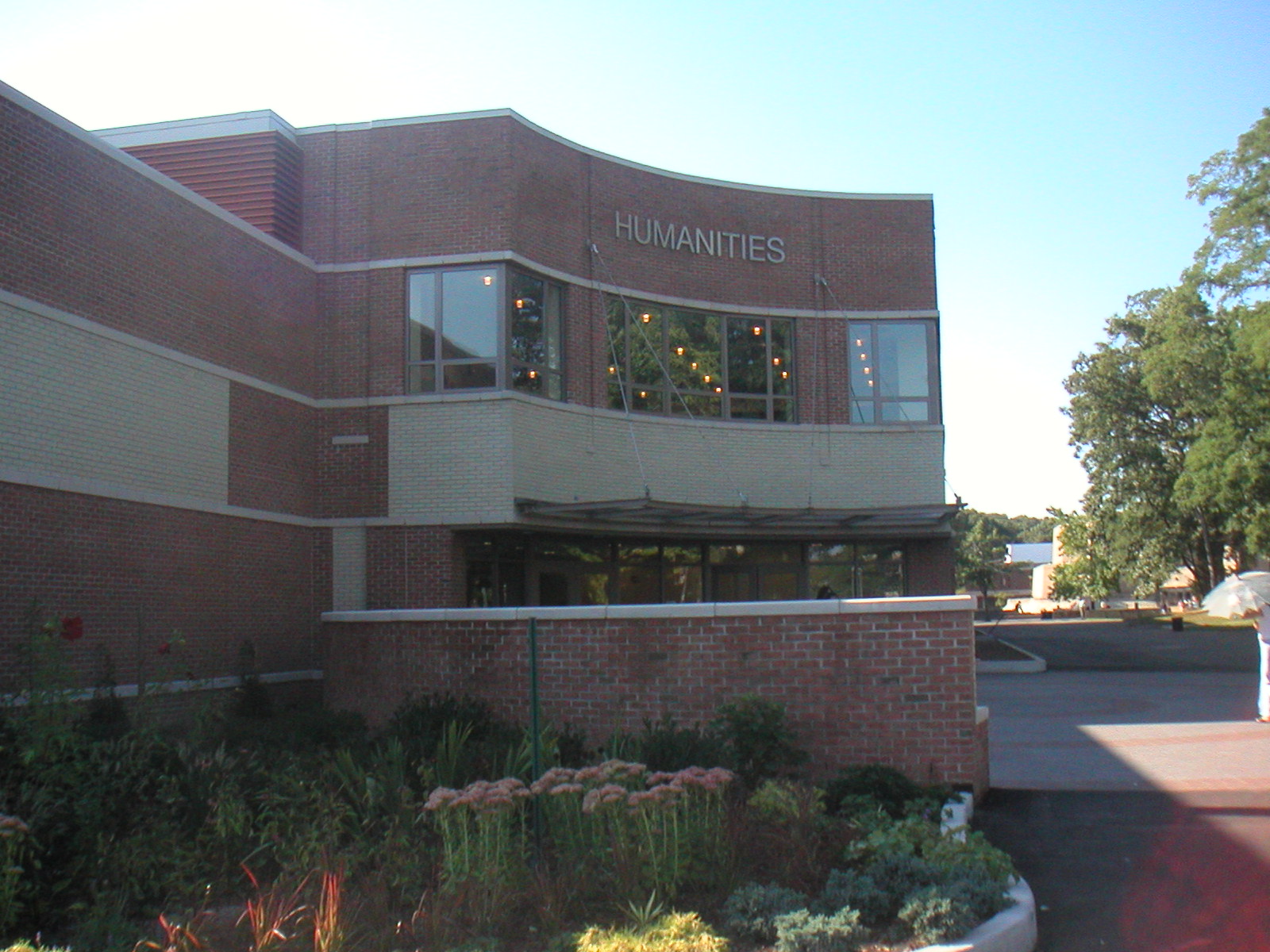 Humanities Phot of the Humanities building at Stony Brook University, where the Japan Center's main office is located