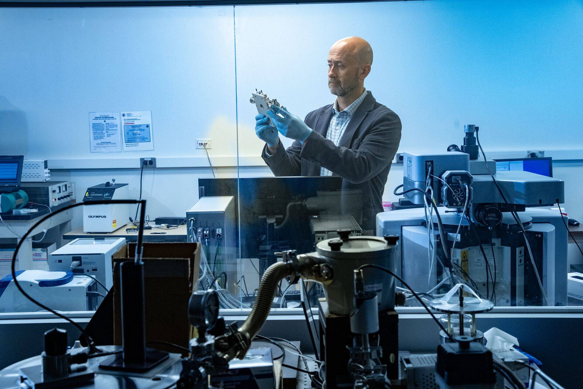 SBU Professor Timothy Glotch selected by NASA for 2028 Artemis Team.