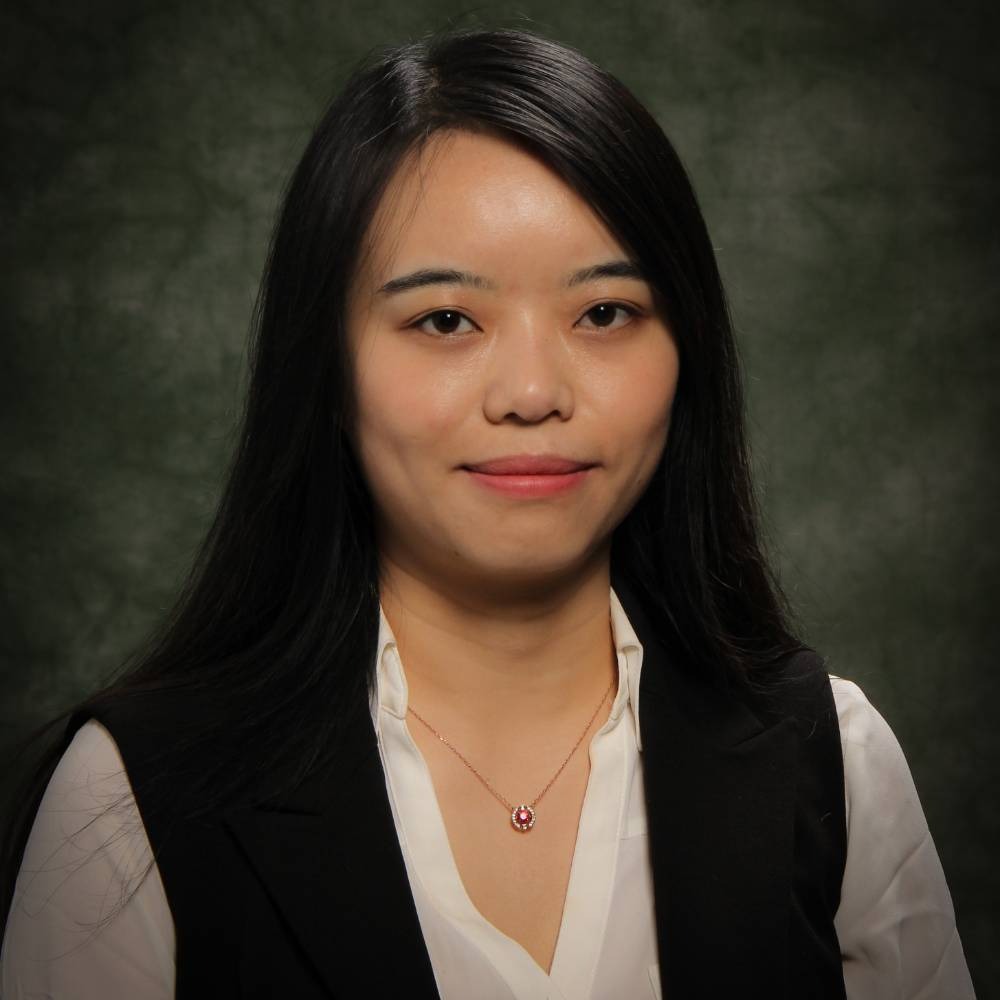Shan Yan headshot