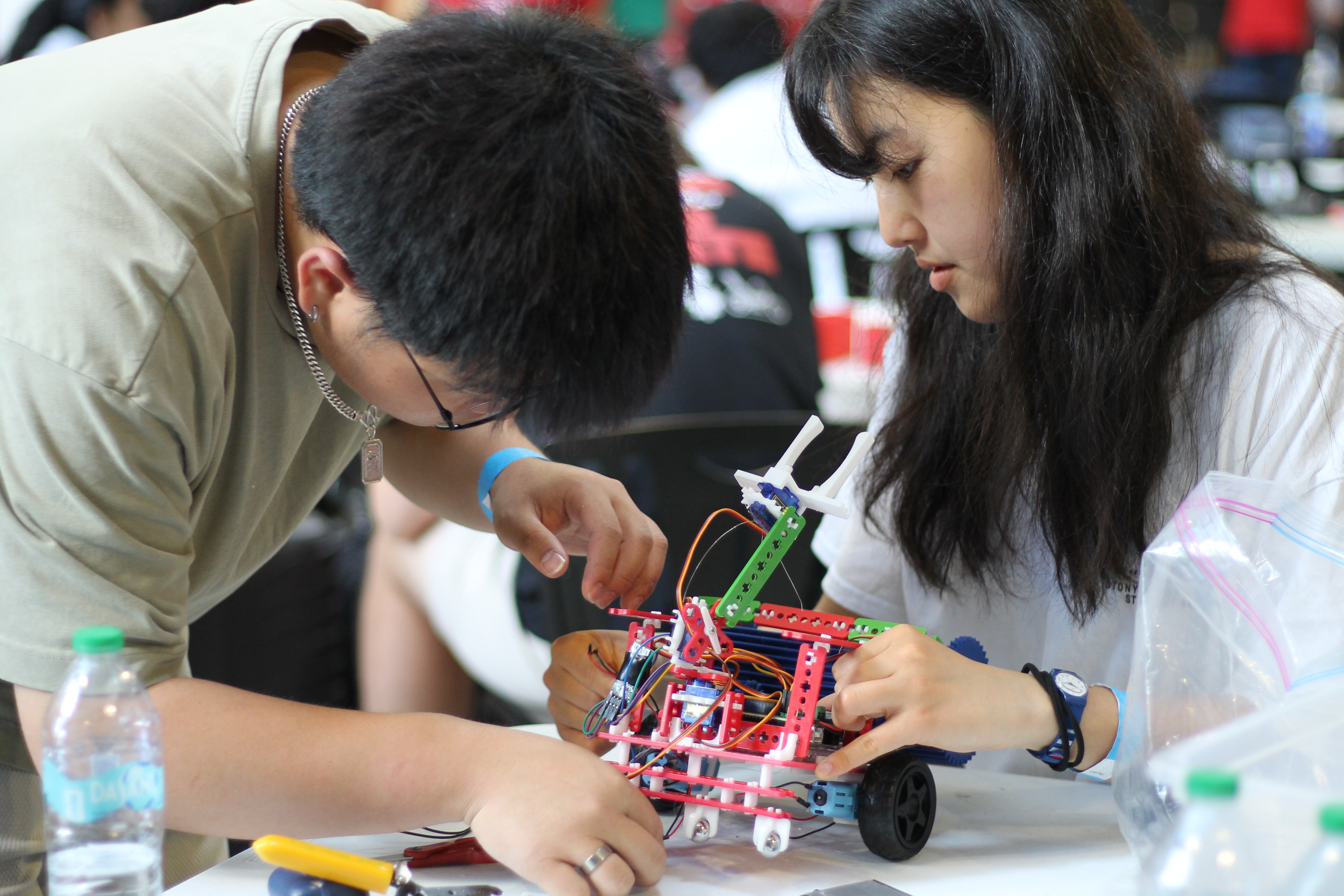 SBU Students build a human powered vehical at the ASME EFx Student Design Challenge