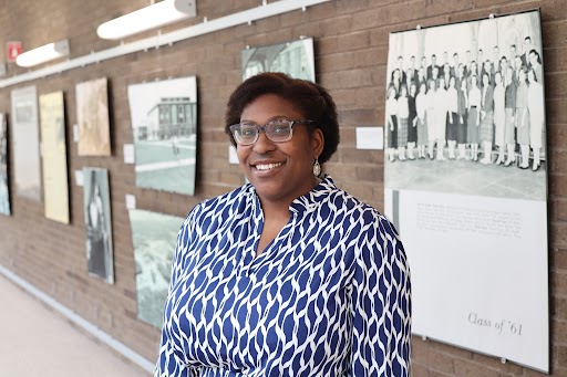 DJB_BioPic_About Diana Jernigan-Breedy, Senior Educational Effectiveness Specialist, smiling in a professional headshot
