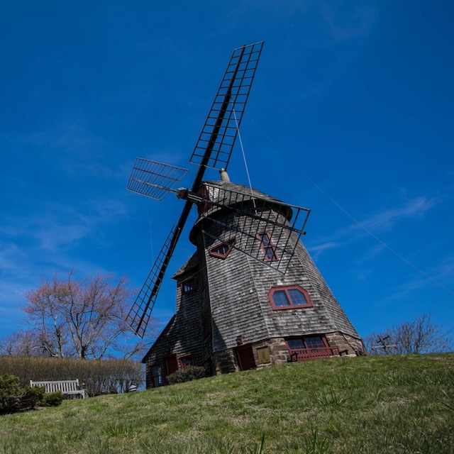 Stony Brook Southampton windmill